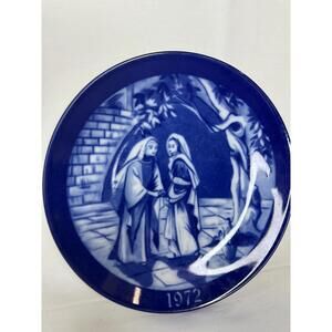 Collector Plate "Mary And Elizabeth “ Porcelain Granada 1972 . 7 “ Diameter